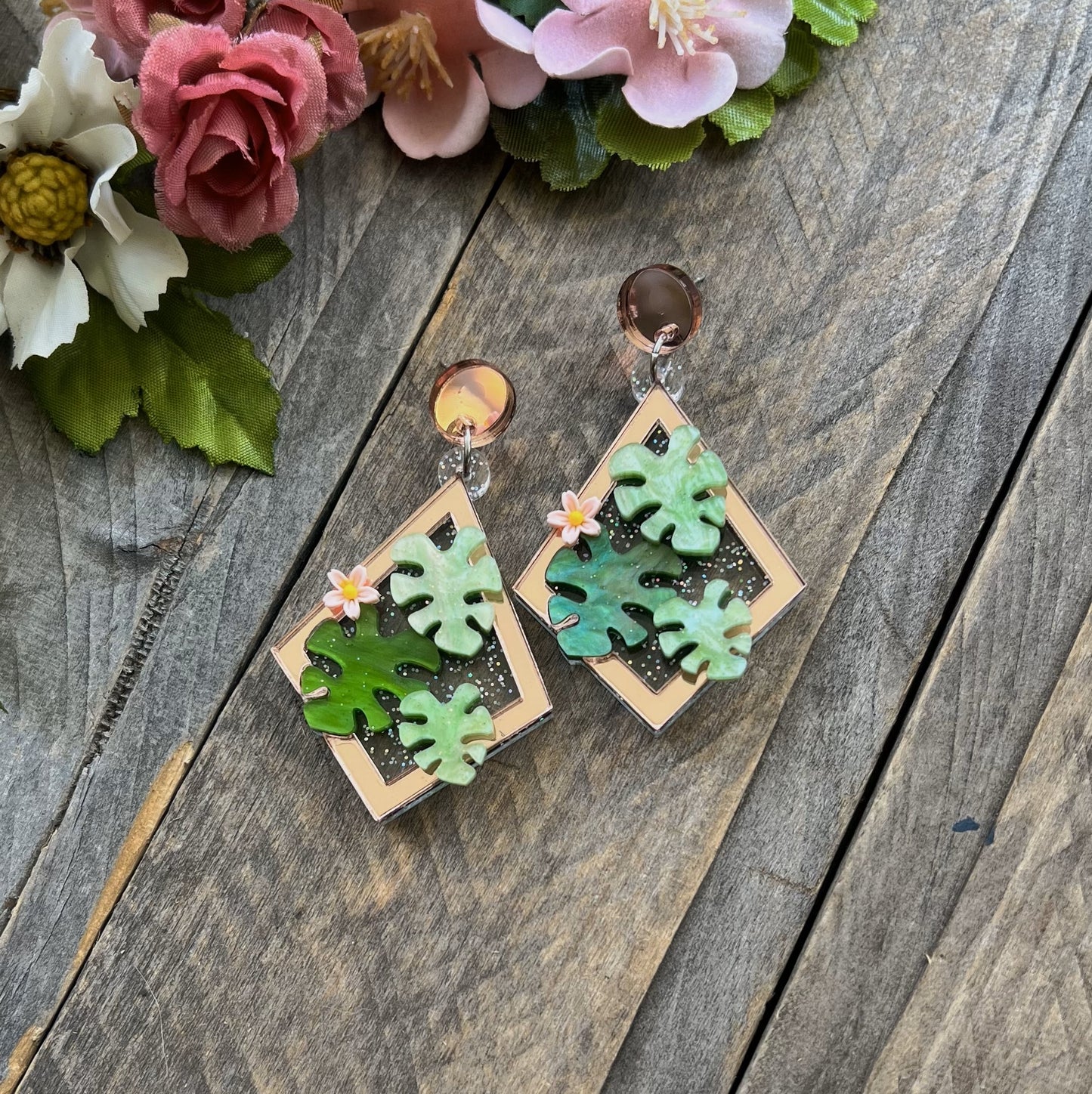 Monstera Earrings Rose Gold