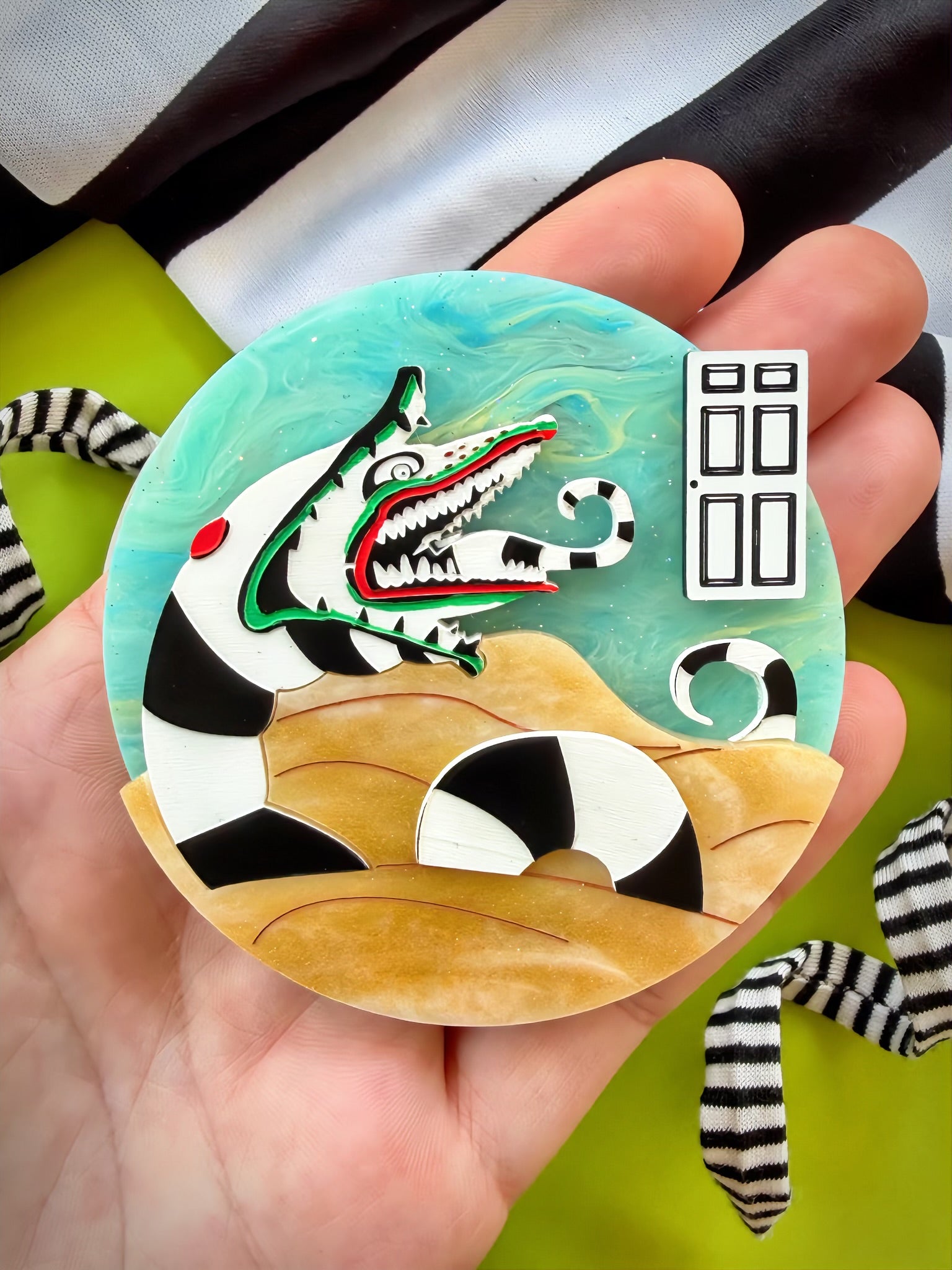 Sand Worm Brooch