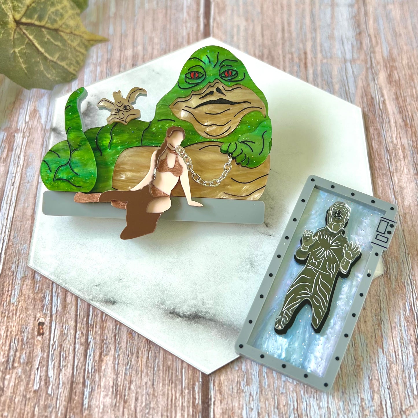 Captive Brooch Set