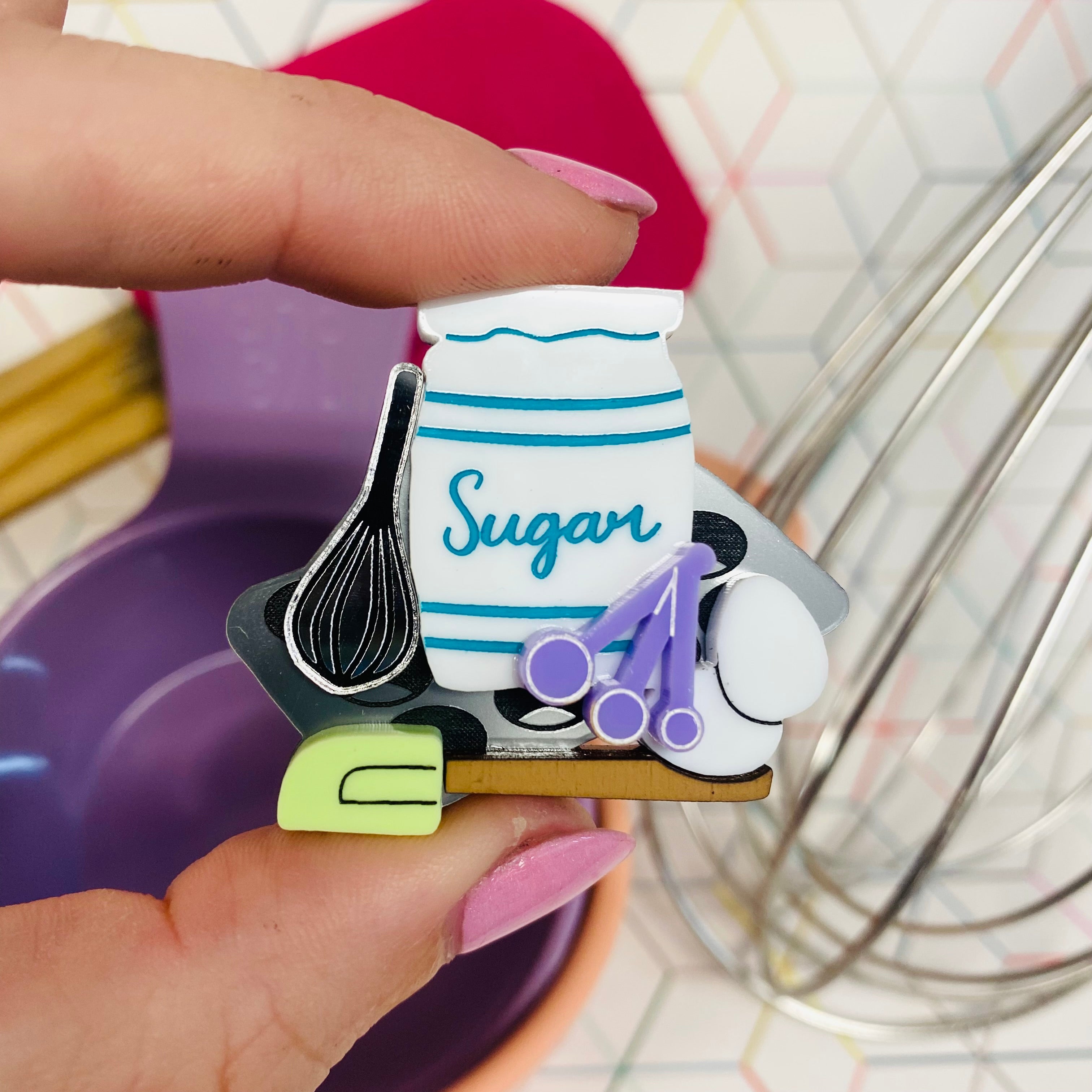 Mini Brooch Treasure Pull