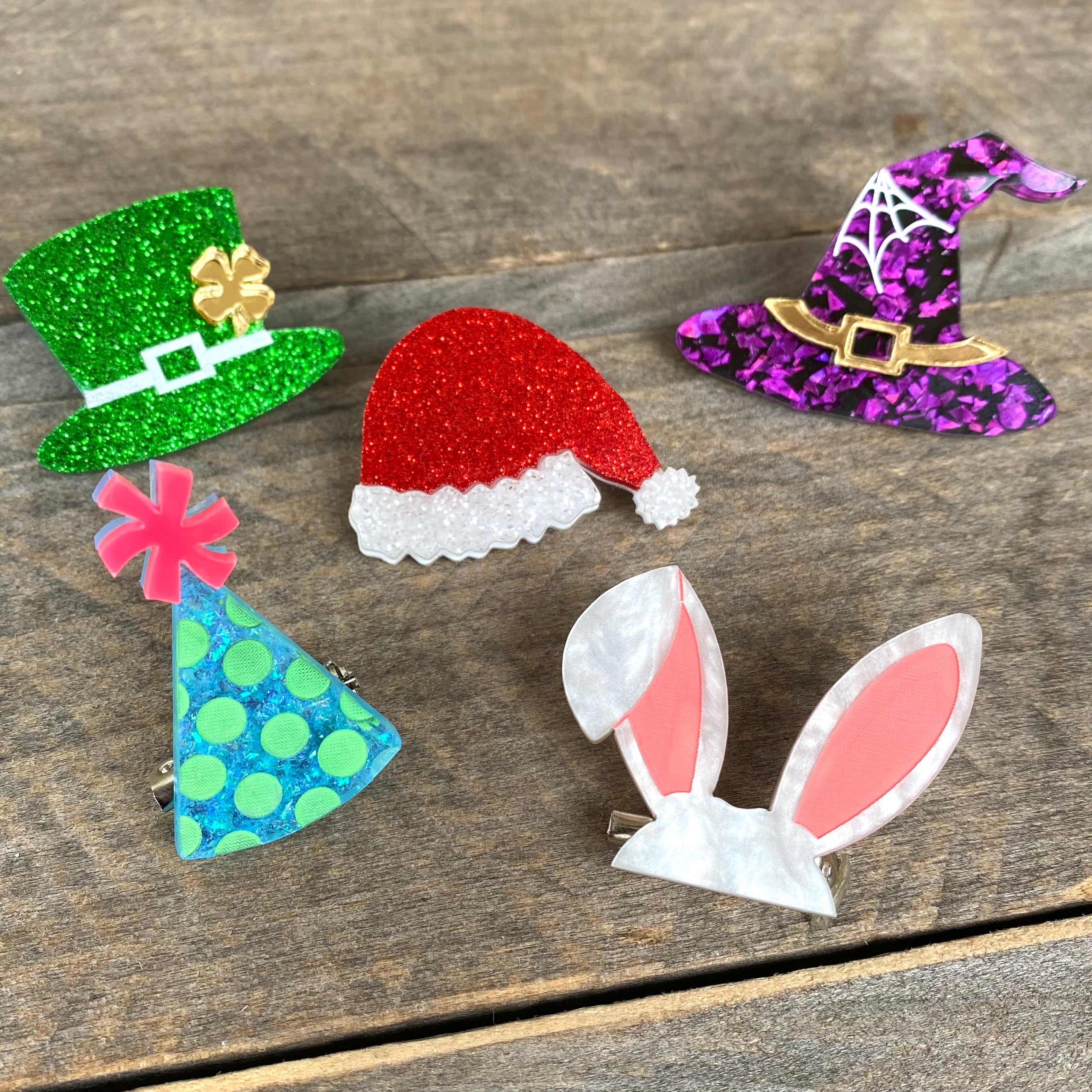 Mini Brooch Treasure Pull