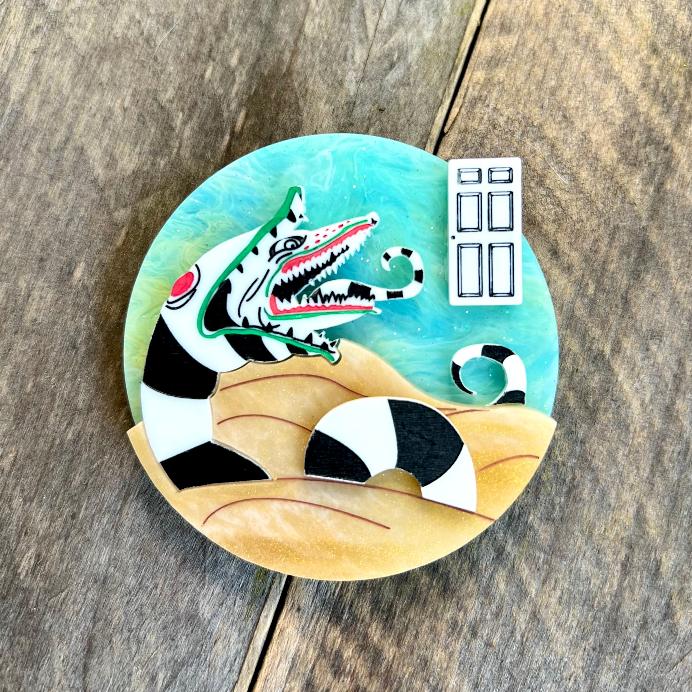Sand Worm Brooch