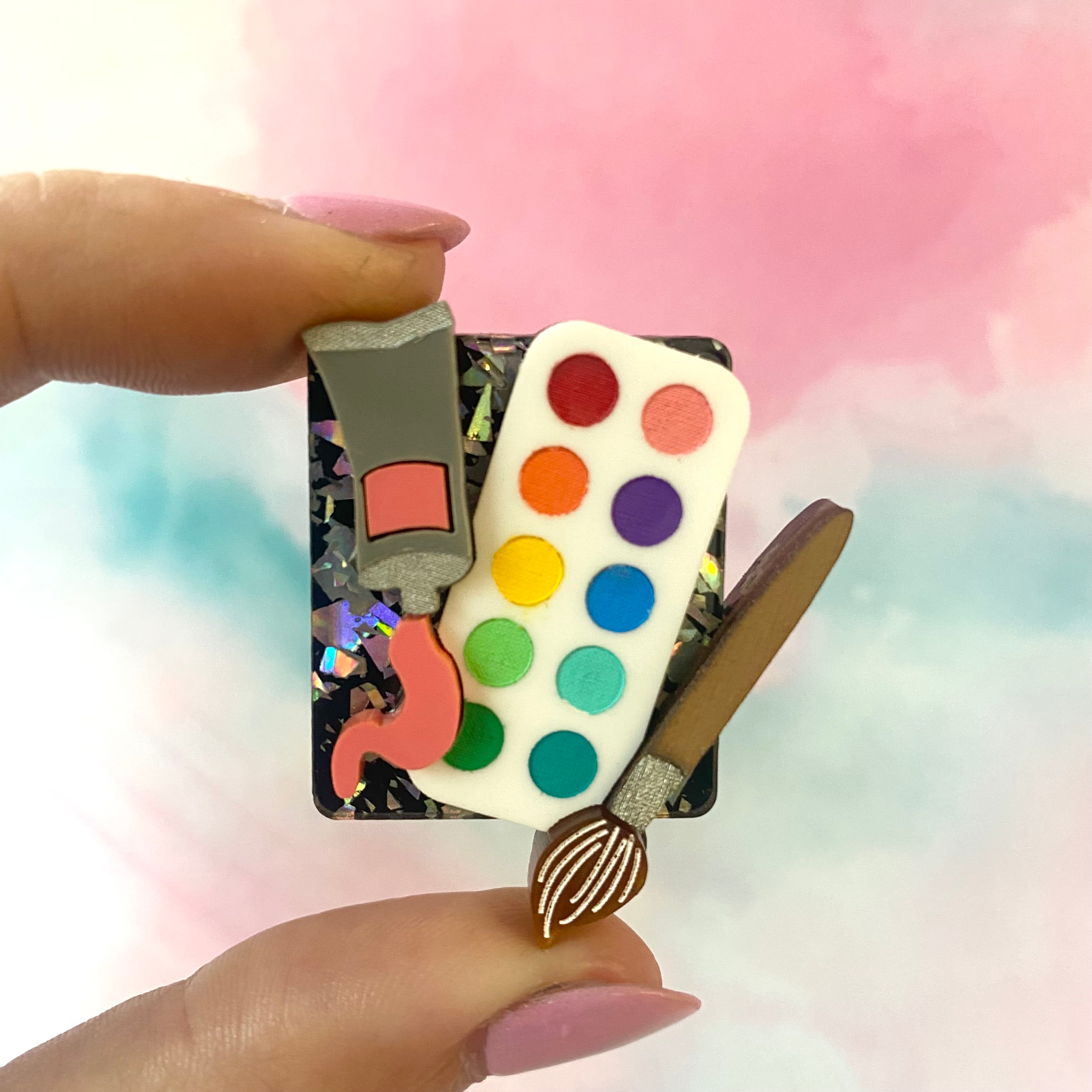 Mini Brooch Treasure Pull