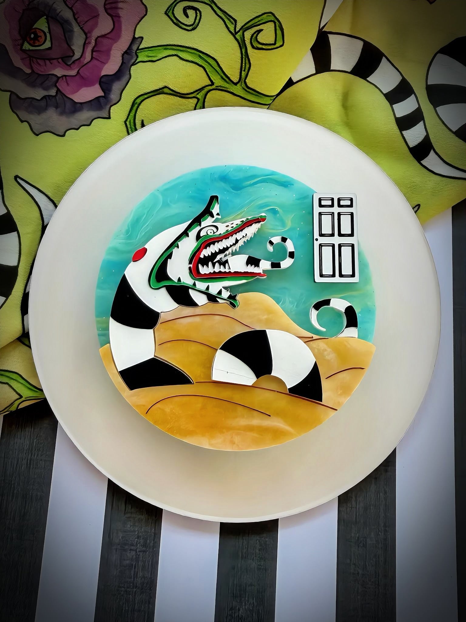 Sand Worm Brooch