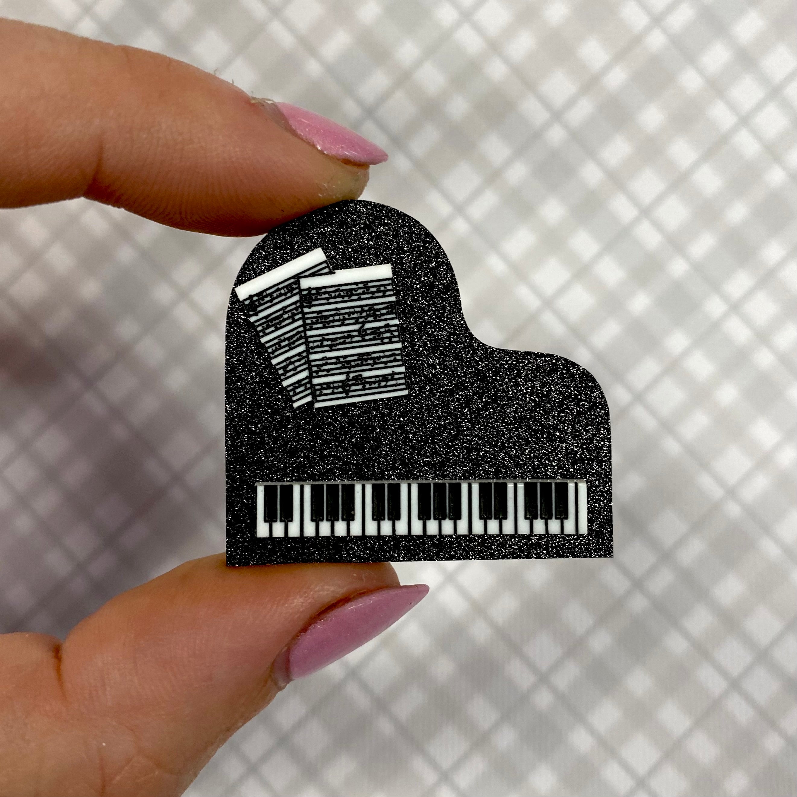 Mini Brooch Treasure Pull