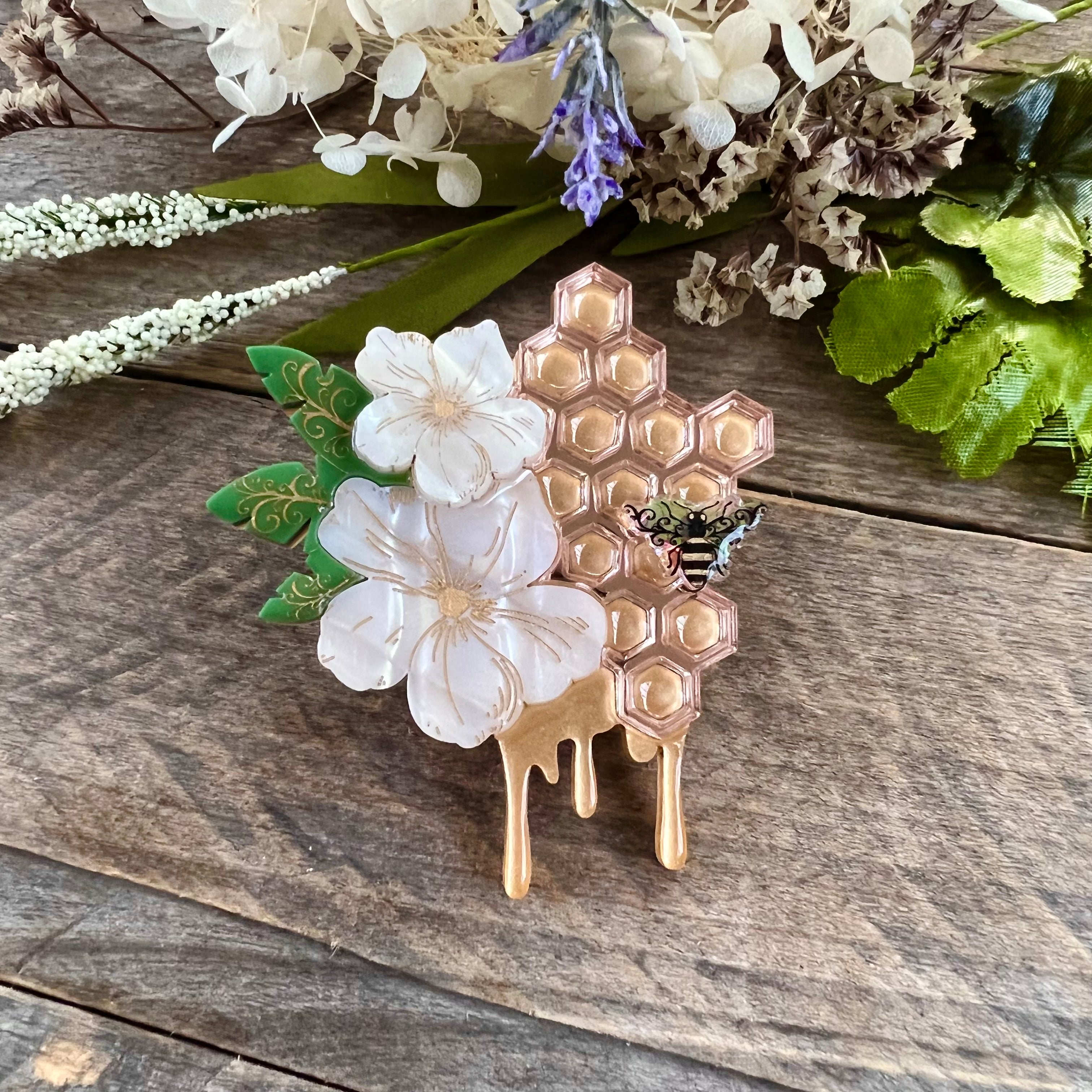 Brooch Treasure Pull