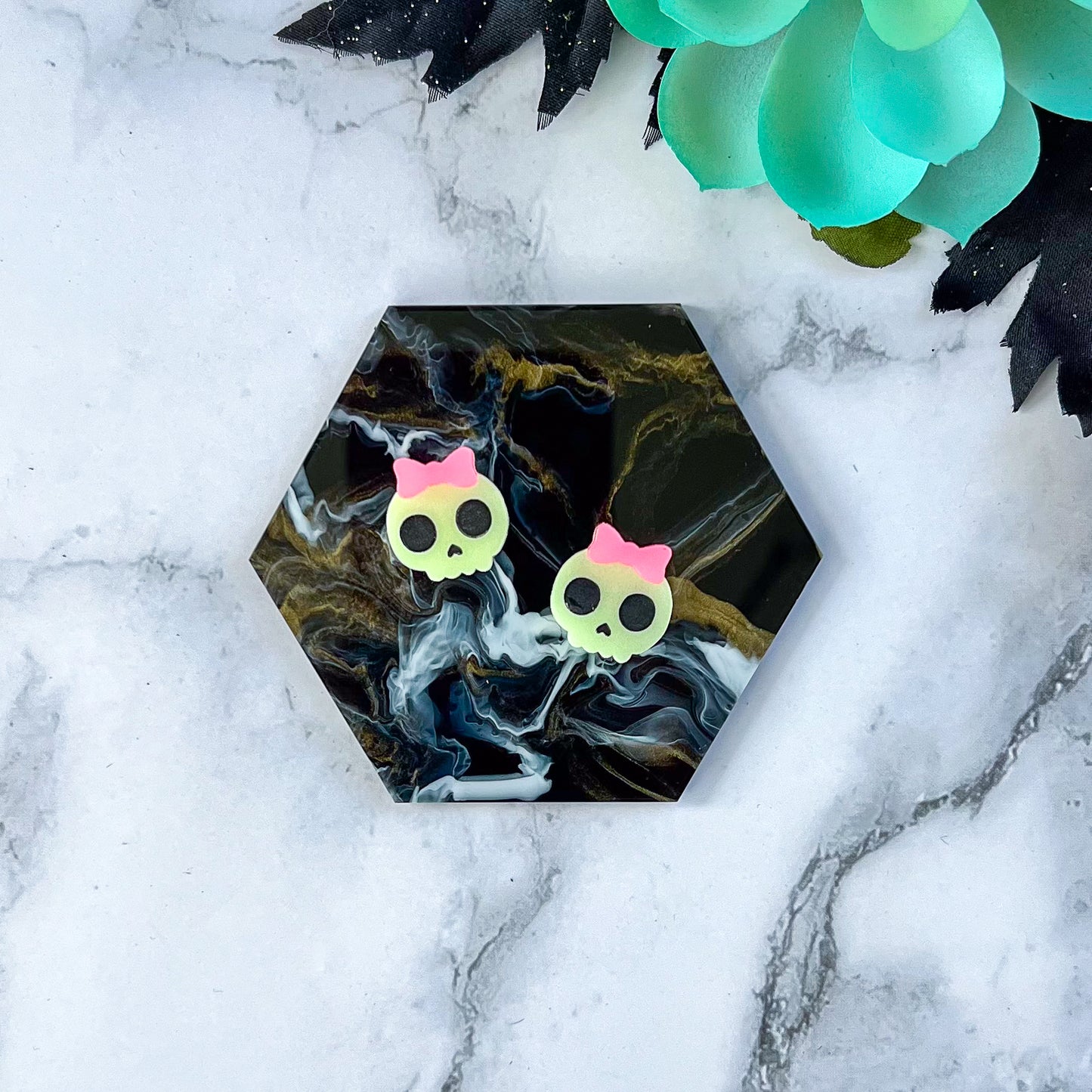 Skull Stud Earrings (Glow in the Dark!)